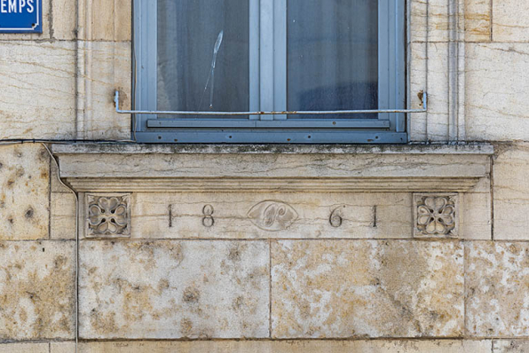 Date portée sur la façade. © Région Bourgogne-Franche-Comté, Inventaire du patrimoine Date portée sur la façade. © Région Bourgogne-Franche-Comté, Inventaire du patrimoine
