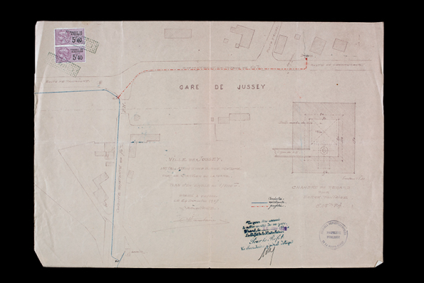 Installation d'une borne-fontaine dans la quartier de la gare de jussey, 1927. © Région Bourgogne-Franche-Comté, Inventaire du patrimoine