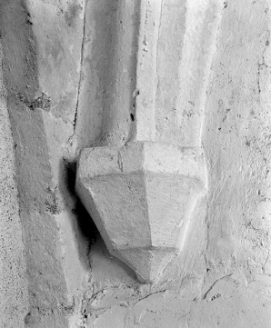 Clocher, niveau inférieur : culot postérieur gauche. © Région Bourgogne-Franche-Comté, Inventaire du patrimoine