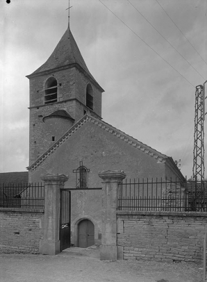 Façade occidentale avec clocher. © Région Bourgogne-Franche-Comté, Inventaire du patrimoine