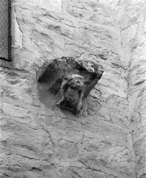 Corbeau ou console (?) orné(e) d'une figure humaine (?) © Région Bourgogne-Franche-Comté, Inventaire du patrimoine