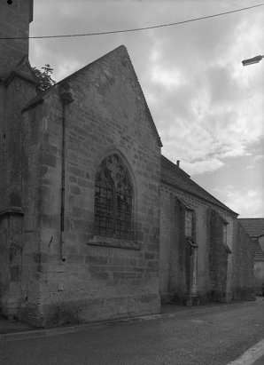 Façade du transept et bas-côté nord. © Région Bourgogne-Franche-Comté, Inventaire du patrimoine