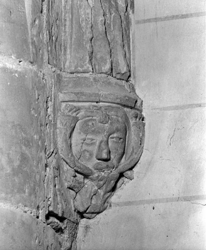 Culot sculpté d'un visage humain. © Région Bourgogne-Franche-Comté, Inventaire du patrimoine