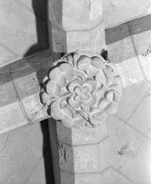 Clef de voûte sculptée. © Région Bourgogne-Franche-Comté, Inventaire du patrimoine