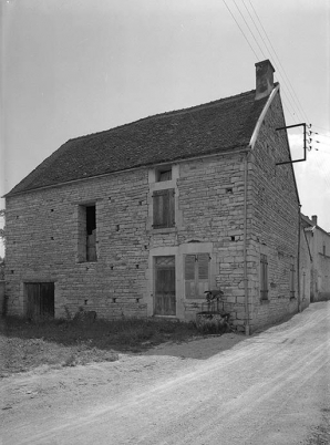 Façade antérieure et mur-pignon sur rue. © Région Bourgogne-Franche-Comté, Inventaire du patrimoine