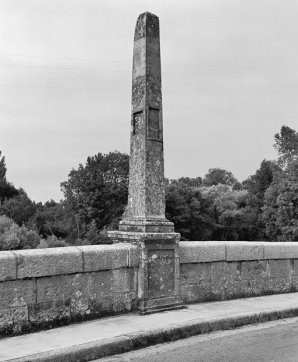 Obélisque. © Région Bourgogne-Franche-Comté, Inventaire du patrimoine