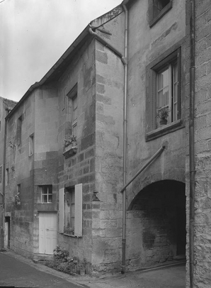 Maison et passage couvert. Façades sur la ruelle. © Région Bourgogne-Franche-Comté, Inventaire du patrimoine