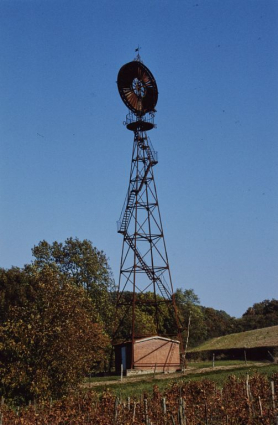 Détail de la roue. © Région Bourgogne-Franche-Comté, Inventaire du patrimoine Détail de la roue. © Région Bourgogne-Franche-Comté, Inventaire du patrimoine