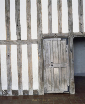 Logis principal, cloison en pan-de-bois dans une salle de l'étage. © Région Bourgogne-Franche-Comté, Inventaire du patrimoine Logis principal, cloison en pan-de-bois dans une salle de l'étage. © Région Bourgogne-Franche-Comté, Inventaire du patrimoine