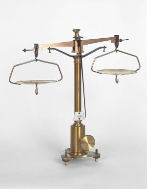 Balance d'un ensemble de 4 identiques. © Région Bourgogne-Franche-Comté, Inventaire du patrimoine