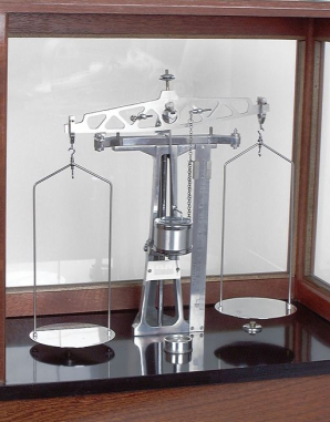 Vue rapprochée de la balance. © Région Bourgogne-Franche-Comté, Inventaire du patrimoine