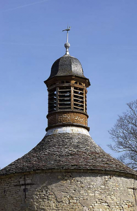 Colombier (à l'ouest des bâtiments conventuels) : tour et campanile. © Région Bourgogne-Franche-Comté, Inventaire du patrimoine