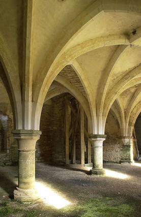 Cellier : rez-de-chaussée, salle sud vue depuis l'angle sud-est. © Région Bourgogne-Franche-Comté, Inventaire du patrimoine