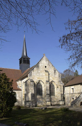 Ancienne église abbatiale, devenue paroissiale : chevet. © Région Bourgogne-Franche-Comté, Inventaire du patrimoine Ancienne église abbatiale, devenue paroissiale : chevet. © Région Bourgogne-Franche-Comté, Inventaire du patrimoine