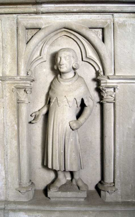 Bâtiment du réfectoire : partie sud du bâtiment (aménagement néo-gothique) : salle Charles Suisse (à l'étage), cheminée, joue gauche du manteau. © Région Bourgogne-Franche-Comté, Inventaire du patrimoine