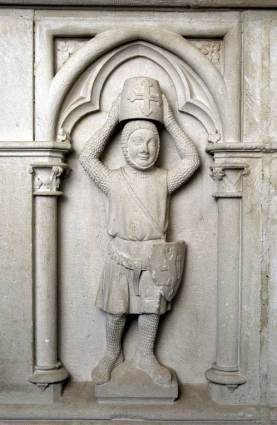 Bâtiment du réfectoire : partie sud du bâtiment (aménagement néo-gothique) : salle Charles Suisse (à l'étage), cheminée, joue droite du manteau. © Région Bourgogne-Franche-Comté, Inventaire du patrimoine
