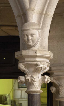 Bâtiment du réfectoire : réfectoire néo-gothique, décor sculpté. © Région Bourgogne-Franche-Comté, Inventaire du patrimoine Bâtiment du réfectoire : réfectoire néo-gothique, décor sculpté. © Région Bourgogne-Franche-Comté, Inventaire du patrimoine