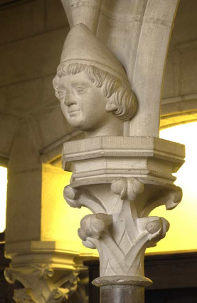 Bâtiment du réfectoire : partie sud du bâtiment, vestibule : décor néo-gothique. © Région Bourgogne-Franche-Comté, Inventaire du patrimoine