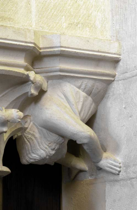 Bâtiment du réfectoire : partie sud du bâtiment, galerie basse : décor néo-gothique. © Région Bourgogne-Franche-Comté, Inventaire du patrimoine