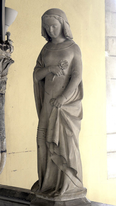 Bâtiment du réfectoire : statue (sur le garde-corps de la galerie haute), à l'aplomb du vestibule. © Région Bourgogne-Franche-Comté, Inventaire du patrimoine