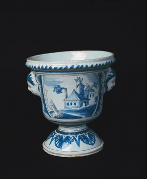 Vue de face vase 1. © Région Bourgogne-Franche-Comté, Inventaire du patrimoine