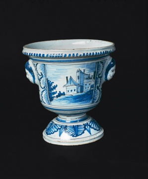 Vue de face vase 2. © Région Bourgogne-Franche-Comté, Inventaire du patrimoine