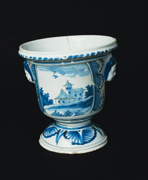 Vue du revers vase 5. © Région Bourgogne-Franche-Comté, Inventaire du patrimoine