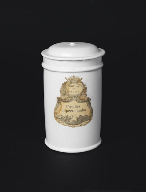 Vue d'un vase avec couvercle. © Région Bourgogne-Franche-Comté, Inventaire du patrimoine