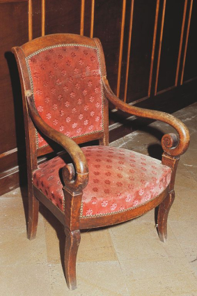 Vue d'un fauteuil. © Région Bourgogne-Franche-Comté, Inventaire du patrimoine