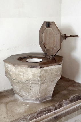 Vue d'ensemble, couvercle ouvert. © Région Bourgogne-Franche-Comté, Inventaire du patrimoine