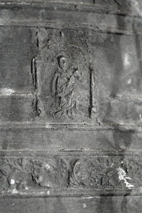 Détail du décor : Vierge à l'Enfant. © Région Bourgogne-Franche-Comté, Inventaire du patrimoine