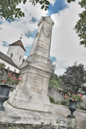 Vue d'ensemble de trois quarts gauche. © Région Bourgogne-Franche-Comté, Inventaire du patrimoine
