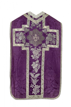 Vue d'ensemble de la chasuble. © Région Bourgogne-Franche-Comté, Inventaire du patrimoine