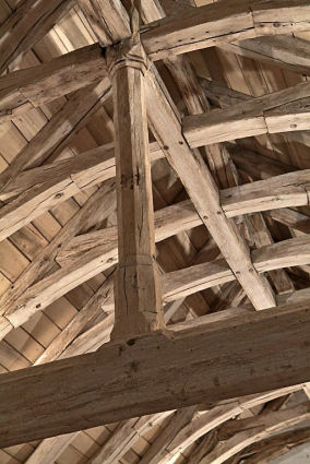 Détail du poinçon d'une ferme. © Région Bourgogne-Franche-Comté, Inventaire du patrimoine