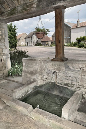 Vue intérieure : bassin d'alimentation. © Région Bourgogne-Franche-Comté, Inventaire du patrimoine