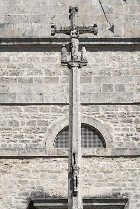 Face postérieure du fût et de la croix. © Région Bourgogne-Franche-Comté, Inventaire du patrimoine