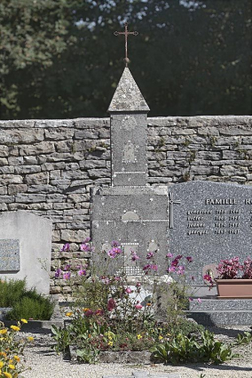 Tombe de Paul Nicol. © Région Bourgogne-Franche-Comté, Inventaire du patrimoine