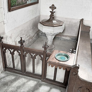 Fonts baptismaux et leur clôture. © Région Bourgogne-Franche-Comté, Inventaire du patrimoine