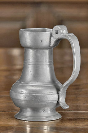 Vue d'ensemble du pichet n° 354. © Région Bourgogne-Franche-Comté, Inventaire du patrimoine