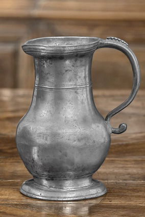 Vue d'ensemble du pot à eau n° d'inventaire 02/00392. © Région Bourgogne-Franche-Comté, Inventaire du patrimoine