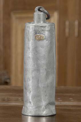 Vue d'ensemble de la bouillotte n° 02/00155. © Région Bourgogne-Franche-Comté, Inventaire du patrimoine