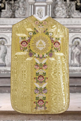 Vue d'ensemble de la chasuble. © Région Bourgogne-Franche-Comté, Inventaire du patrimoine