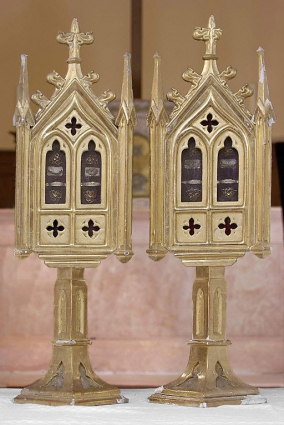 Vue de deux reliquaires. © Région Bourgogne-Franche-Comté, Inventaire du patrimoine