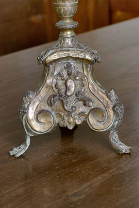 Détail du pied. © Région Bourgogne-Franche-Comté, Inventaire du patrimoine