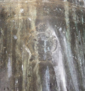 Détail : marque du fondeur. © Région Bourgogne-Franche-Comté, Inventaire du patrimoine