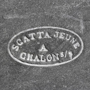 Poinçon sur le bassin. © Région Bourgogne-Franche-Comté, Inventaire du patrimoine