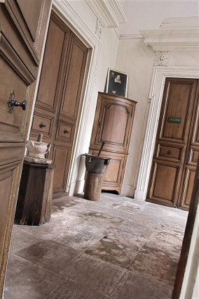 Pharmacie : vestibule. © Région Bourgogne-Franche-Comté, Inventaire du patrimoine