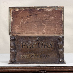 Vue d'une boîte ouverte. © Région Bourgogne-Franche-Comté, Inventaire du patrimoine