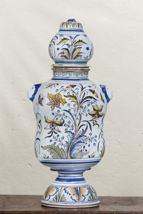 Un pot, vue du revers. © Région Bourgogne-Franche-Comté, Inventaire du patrimoine