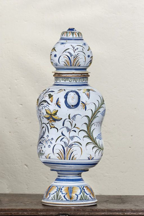 Un pot, vue de profil. © Région Bourgogne-Franche-Comté, Inventaire du patrimoine